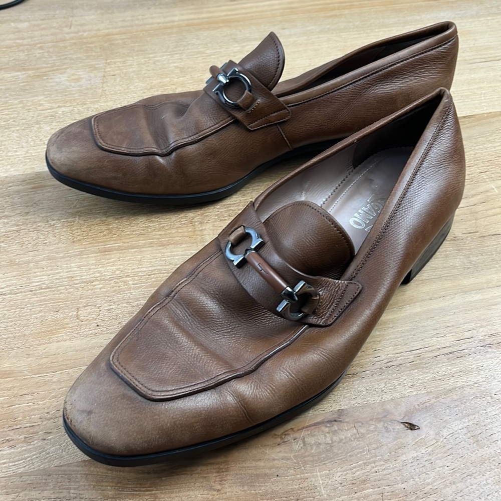Ferragamo Gancini buckle loafer